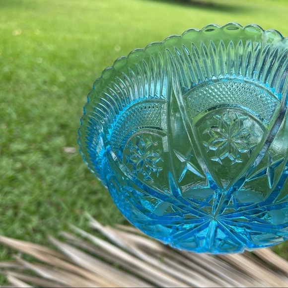 Blue Glass Serving Bowls Set Of 2 Snowflakes Stars Ruffled Rim Vintage - Picture 13 of 14